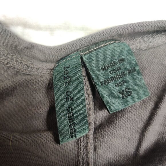 Left of Center XS Gray V-Neck Tee USA Made Anthropologie Pocket Capsule Wardrobe - Picture 8 of 14